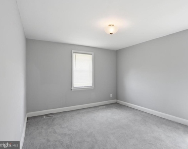 5112 Crosswood Avenue - Photo Thumbnail 16