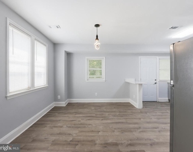 5112 Crosswood Avenue - Photo Thumbnail 7