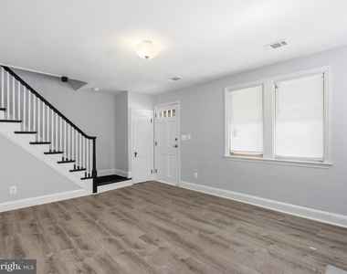 5112 Crosswood Avenue - Photo Thumbnail 4