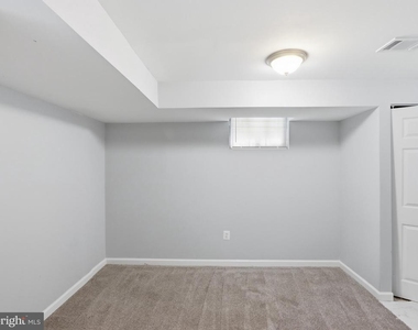 5112 Crosswood Avenue - Photo Thumbnail 14