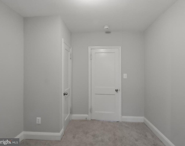 5112 Crosswood Avenue - Photo Thumbnail 20