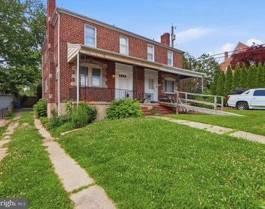 5112 Crosswood Avenue - Photo Thumbnail 2