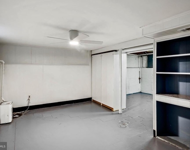 5911 Brackenridge Avenue - Photo Thumbnail 17