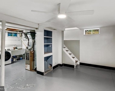 5911 Brackenridge Avenue - Photo Thumbnail 18