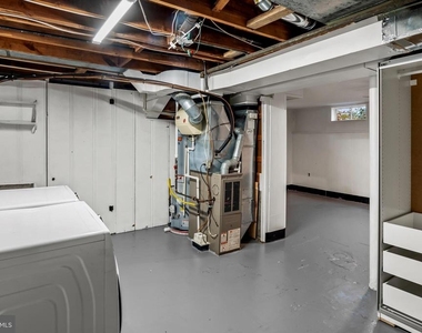 5911 Brackenridge Avenue - Photo Thumbnail 20