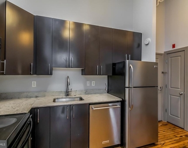 511 S Bond Street - Photo Thumbnail 8