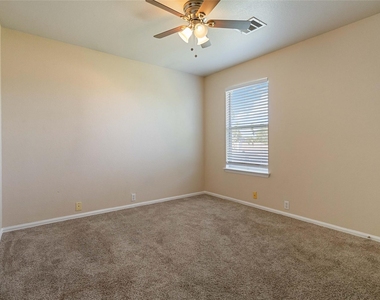 401 Spruce Dr - Photo Thumbnail 20