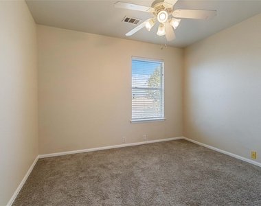 401 Spruce Dr - Photo Thumbnail 22