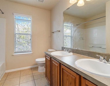 401 Spruce Dr - Photo Thumbnail 19