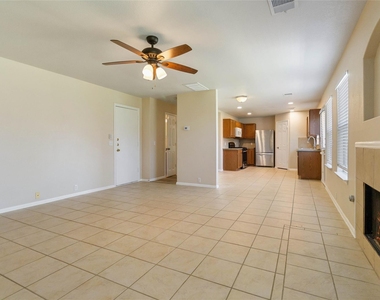 401 Spruce Dr - Photo Thumbnail 7