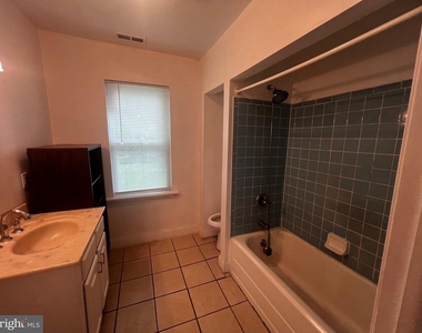 5906 Benton Heights Avenue - Photo Thumbnail 16