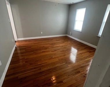 5906 Benton Heights Avenue - Photo Thumbnail 19