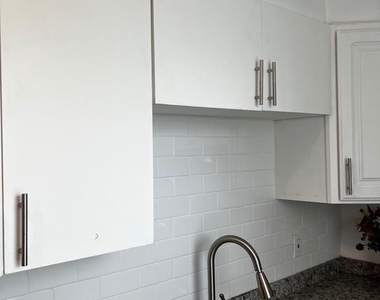 5906 Benton Heights Avenue - Photo Thumbnail 2
