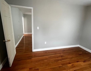 5906 Benton Heights Avenue - Photo Thumbnail 22