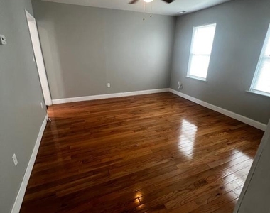 5906 Benton Heights Avenue - Photo Thumbnail 20
