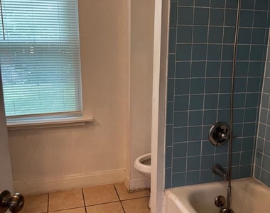 5906 Benton Heights Avenue - Photo Thumbnail 11