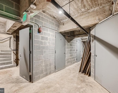 311 W Baltimore Street - Photo Thumbnail 15