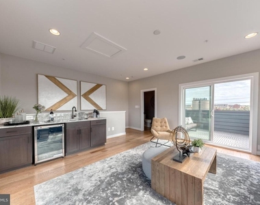 917 Grundy Street - Photo Thumbnail 32