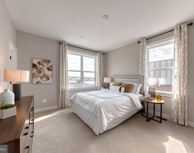 917 Grundy Street - Photo Thumbnail 20