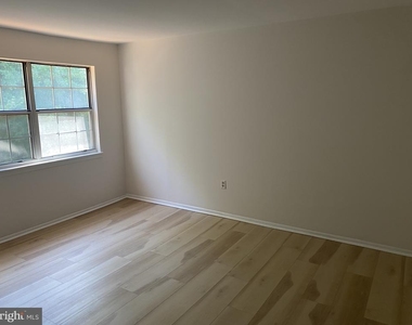 7604 Mcnamara Drive - Photo Thumbnail 14