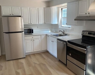 7604 Mcnamara Drive - Photo Thumbnail 11
