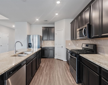 17300 Antioch Ave - Photo Thumbnail 7