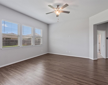 17300 Antioch Ave - Photo Thumbnail 12
