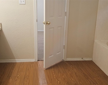 1840 Wallin Loop - Photo Thumbnail 16