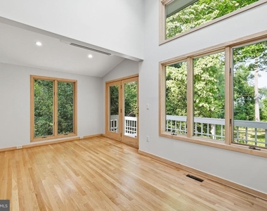 22 Poplar Point Road - Photo Thumbnail 10