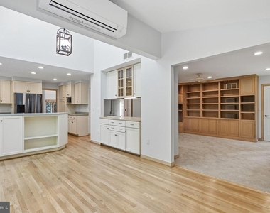 22 Poplar Point Road - Photo Thumbnail 11