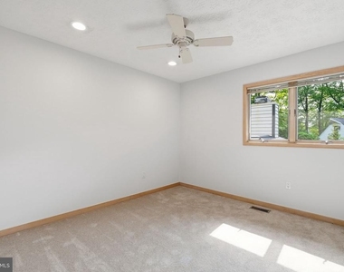 22 Poplar Point Road - Photo Thumbnail 22