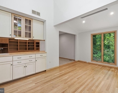 22 Poplar Point Road - Photo Thumbnail 9