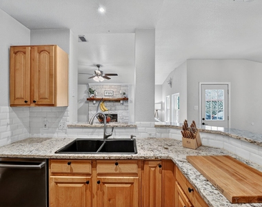 14906 Foy Dr - Photo Thumbnail 6