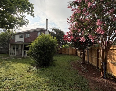 305 Stone Park - Photo Thumbnail 19