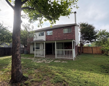 305 Stone Park - Photo Thumbnail 20