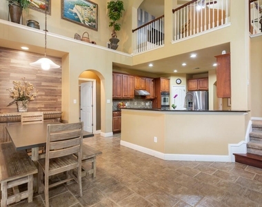 1442 River Forest Dr - Photo Thumbnail 18