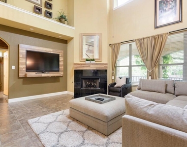 1442 River Forest Dr - Photo Thumbnail 11
