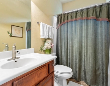 1442 River Forest Dr - Photo Thumbnail 24