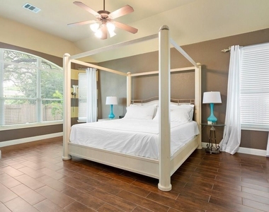 1442 River Forest Dr - Photo Thumbnail 22