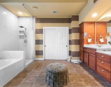 1442 River Forest Dr - Photo Thumbnail 20