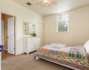 1442 River Forest Dr - Photo Thumbnail 34