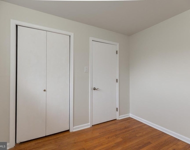 410 Woodlawn Avenue - Photo Thumbnail 29