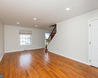 410 Woodlawn Avenue - Photo Thumbnail 18