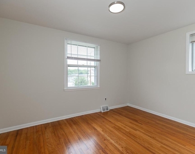 410 Woodlawn Avenue - Photo Thumbnail 33