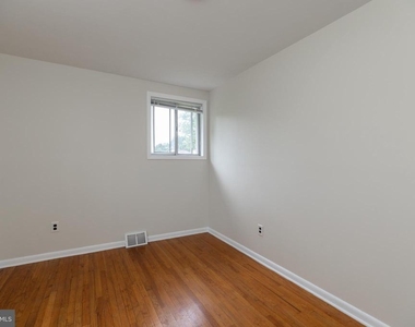 410 Woodlawn Avenue - Photo Thumbnail 31