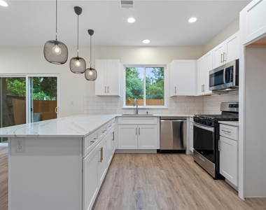 5702 Palo Blanco Ln - Photo Thumbnail 9