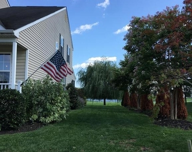 242 Avonbridge Drive - Photo Thumbnail 4