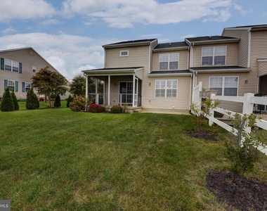 242 Avonbridge Drive - Photo Thumbnail 10