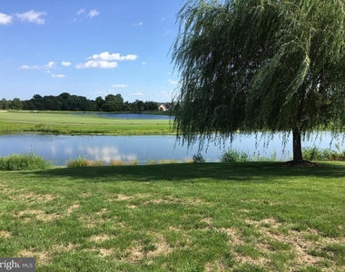 242 Avonbridge Drive - Photo Thumbnail 11