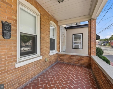 832 N Union Street - Photo Thumbnail 1